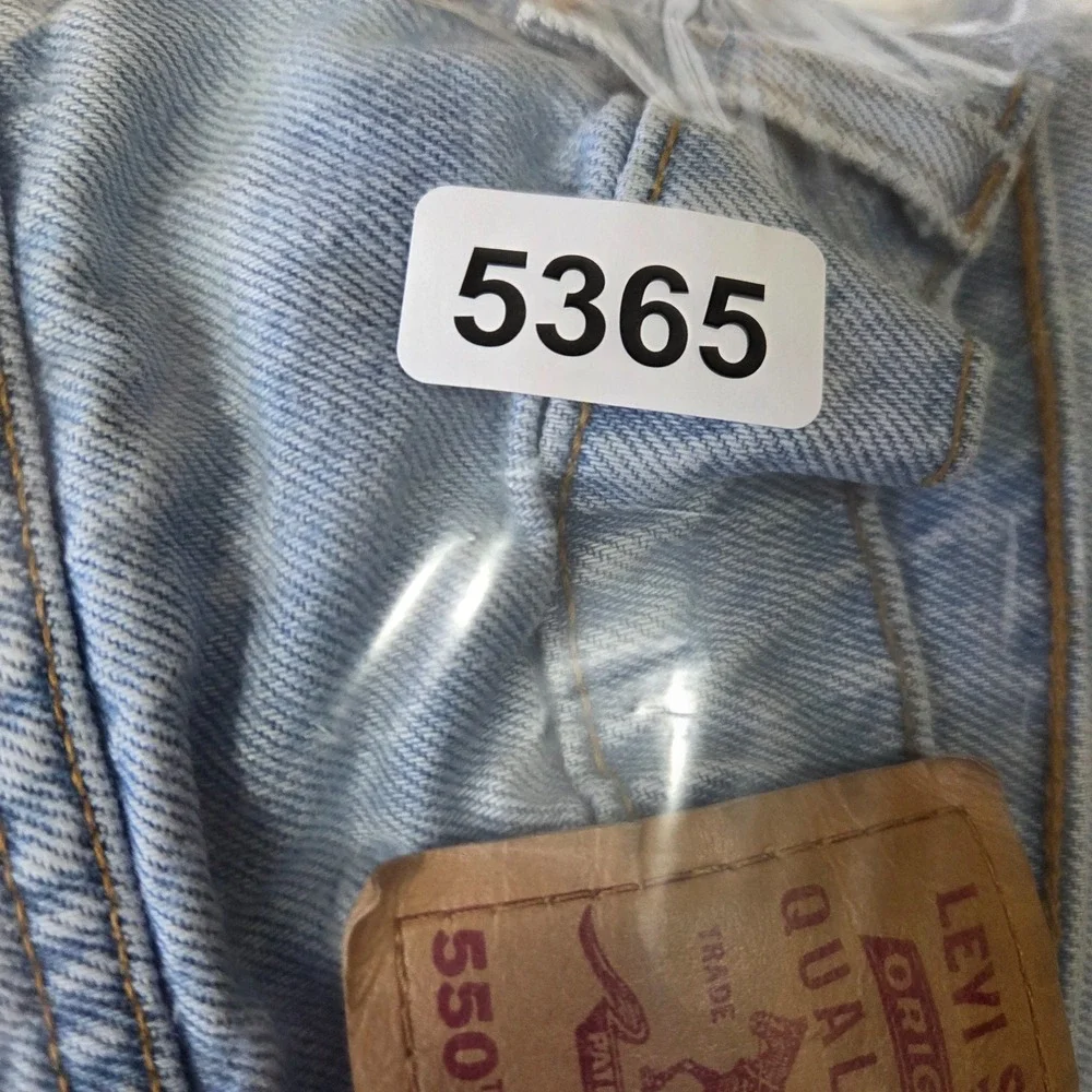Vintage Levis 550 Jeans Mens 38X30‎ Relaxed Tapered Light Wash 90s Denim